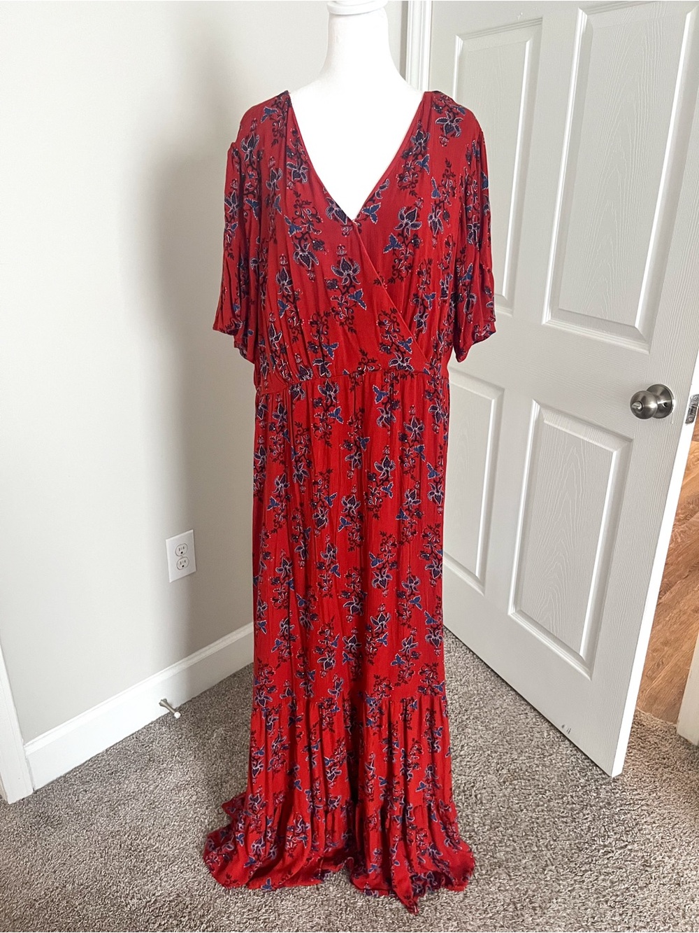 Maurice’s Burgundy Floral Maxi Dress Size
XL